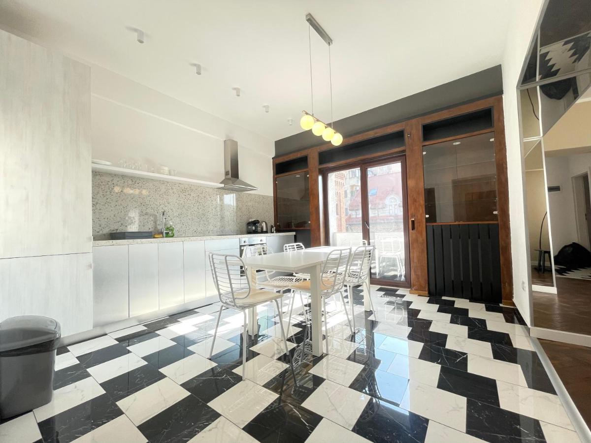 Elegant Two Bedrooms Apartment Bukarest Exterior foto